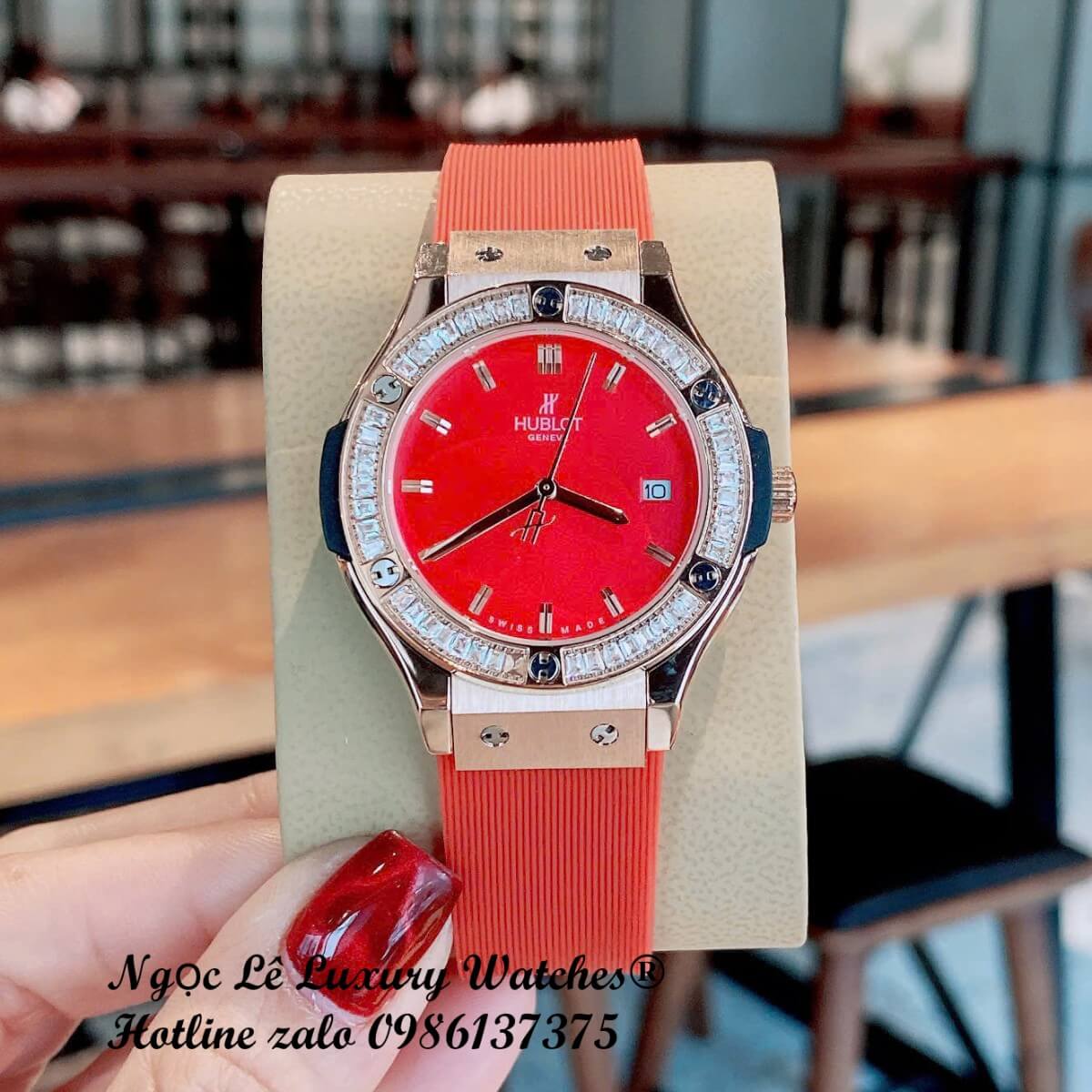 Đồng Hồ Hublot Classic Fusion Nữ Dây Cao Su Đỏ Vỏ Rose Viền Đá Size 34mm - Quartz