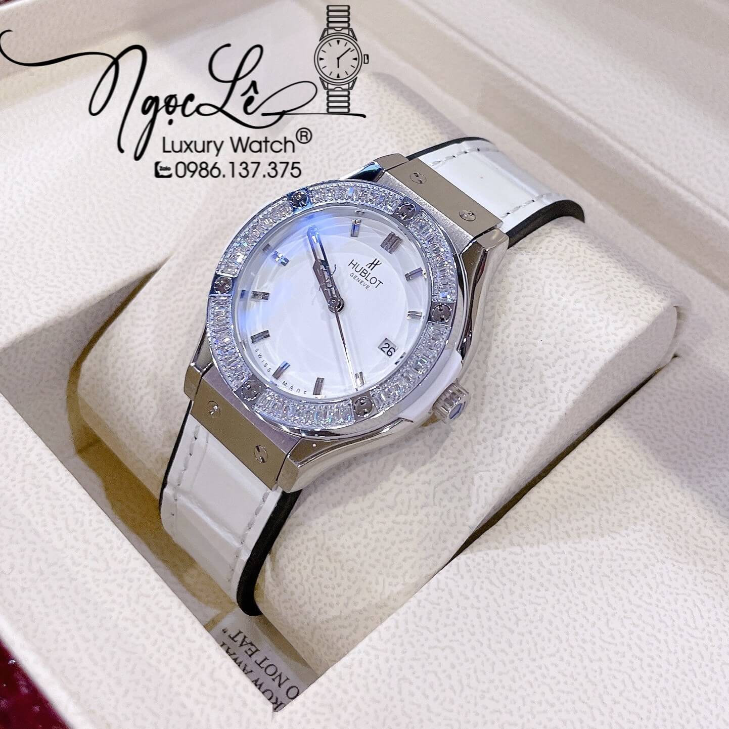 Đồng Hồ Hublot Classic Fusion Nữ Dây Silicon Trắng Đính Đá Silver Size 34mm