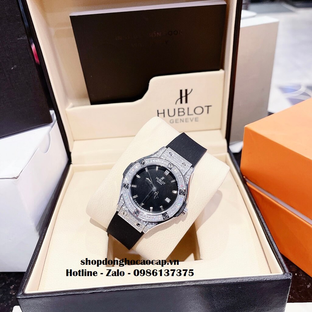 Đồng Hồ Hublot Classic Fusion Nữ Silicon Đen Đính Đá Bạc 34mm