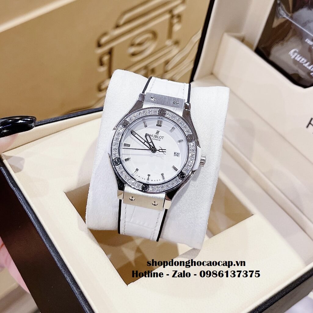 Đồng Hồ Hublot Classic Fusion Nữ Da Silicon Trắng Đính Đá Bạc 34mm