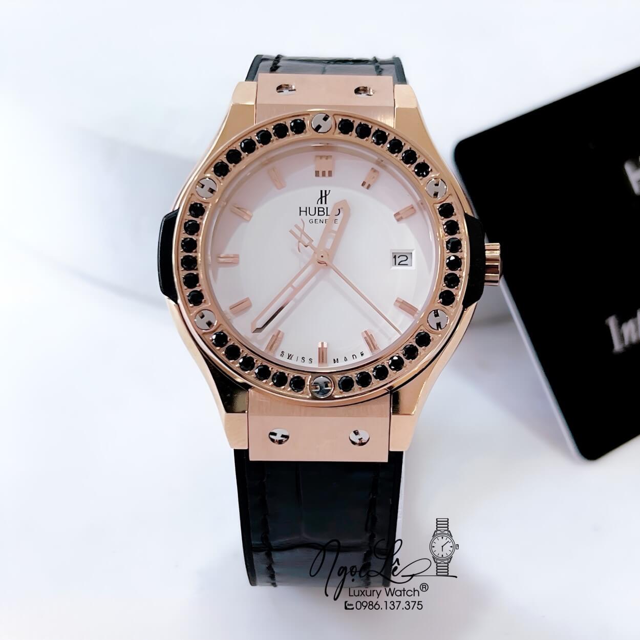 Đồng Hồ Hublot Classic Fusion Nữ Đính Đá Dây Da Silicon Đen Mặt Trắng Vỏ Rose 34mm