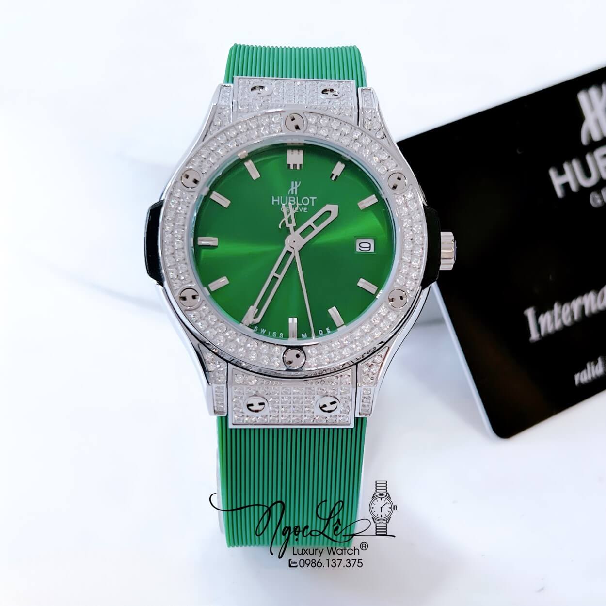 Đồng Hồ Hublot Classic Fusion Nữ Đính Đá Mịn Dây Silicon Xanh Lá Vỏ Silver Size 34mm