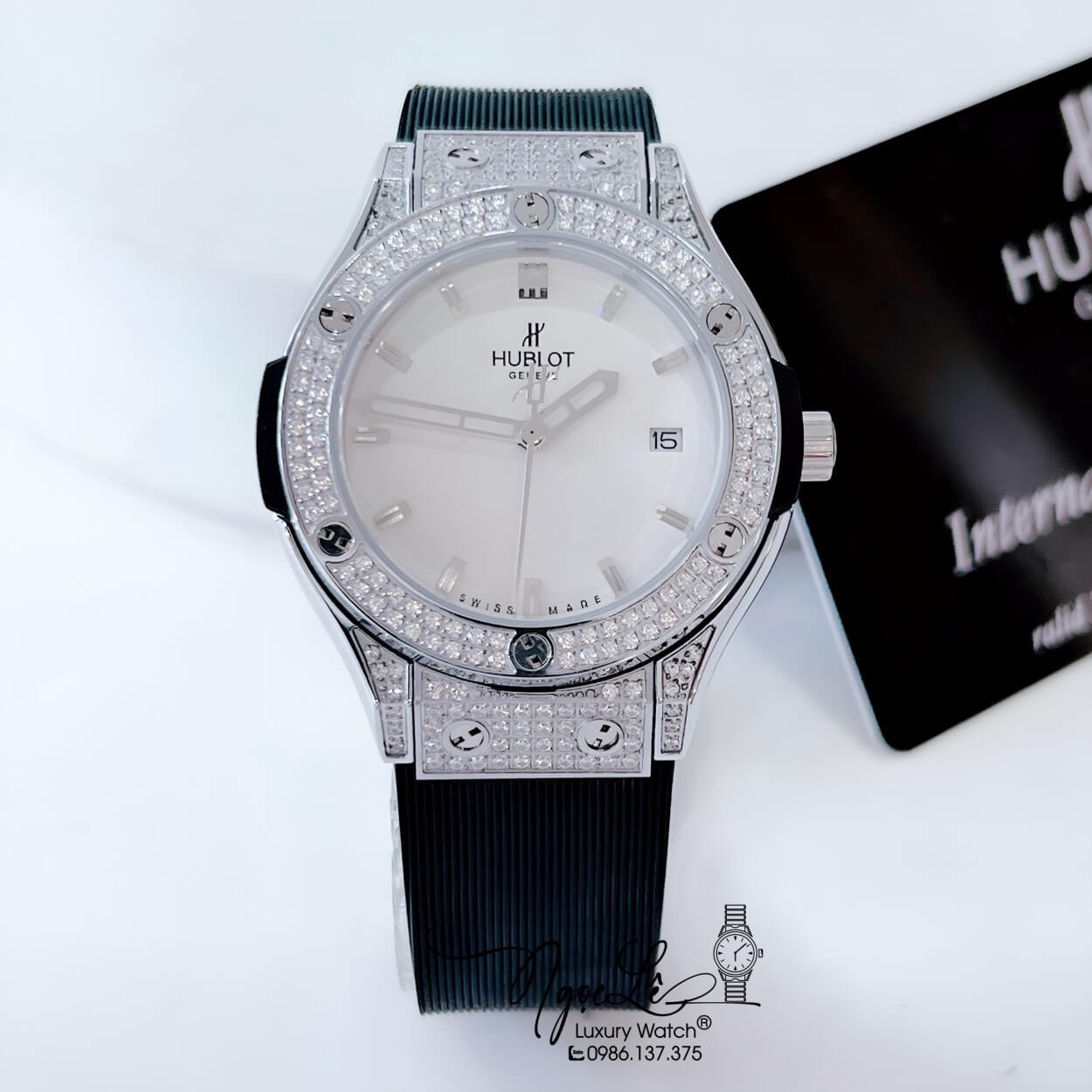 Đồng Hồ Hublot Classic Fusion Nữ Đính Đá Mịn Dây Silicon Đen Mặt Trắng Silver Size 34mm