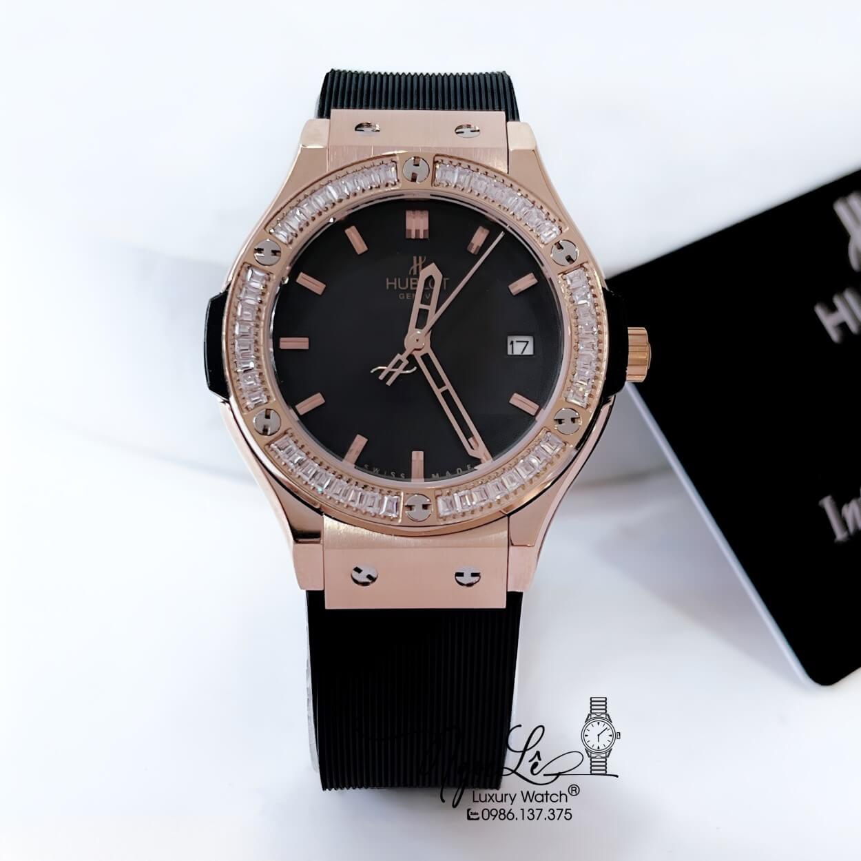 Đồng Hồ Hublot Classic Fusion Nữ Đính Đá Dây Silicon Đen Mặt Đen Vỏ Rose Size 34mm