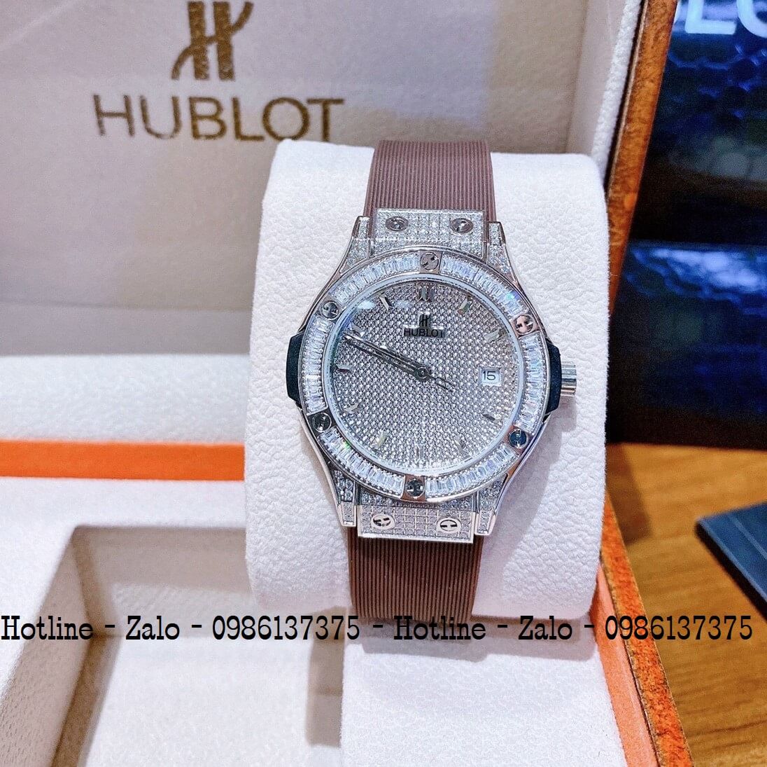 Đồng Hồ Nữ Hublot Silicon Nâu Đính Đá Siêu Cấp 34mm