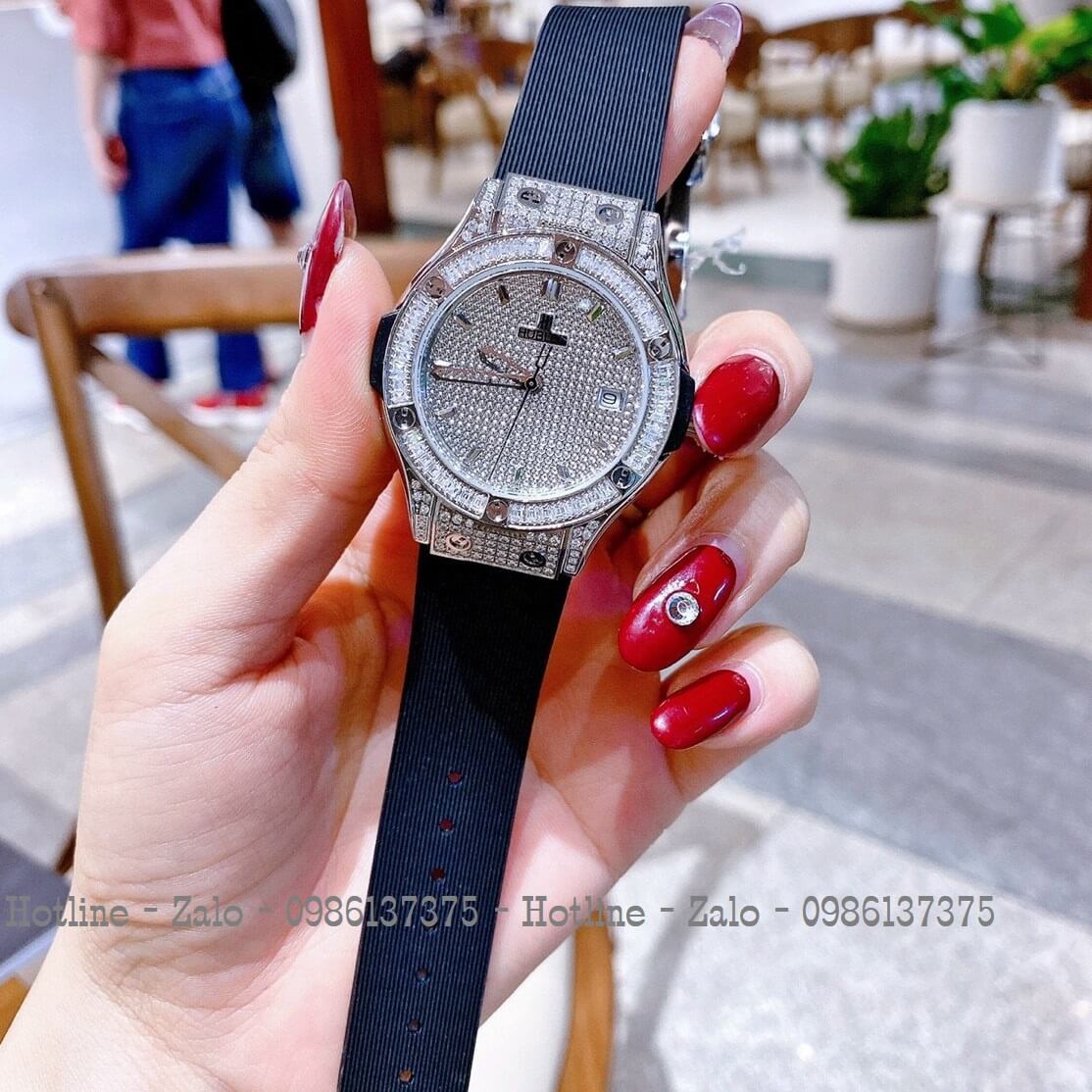 Đồng Hồ Nữ Hublot Silicon Đen Đính Đá Siêu Cấp 34mm