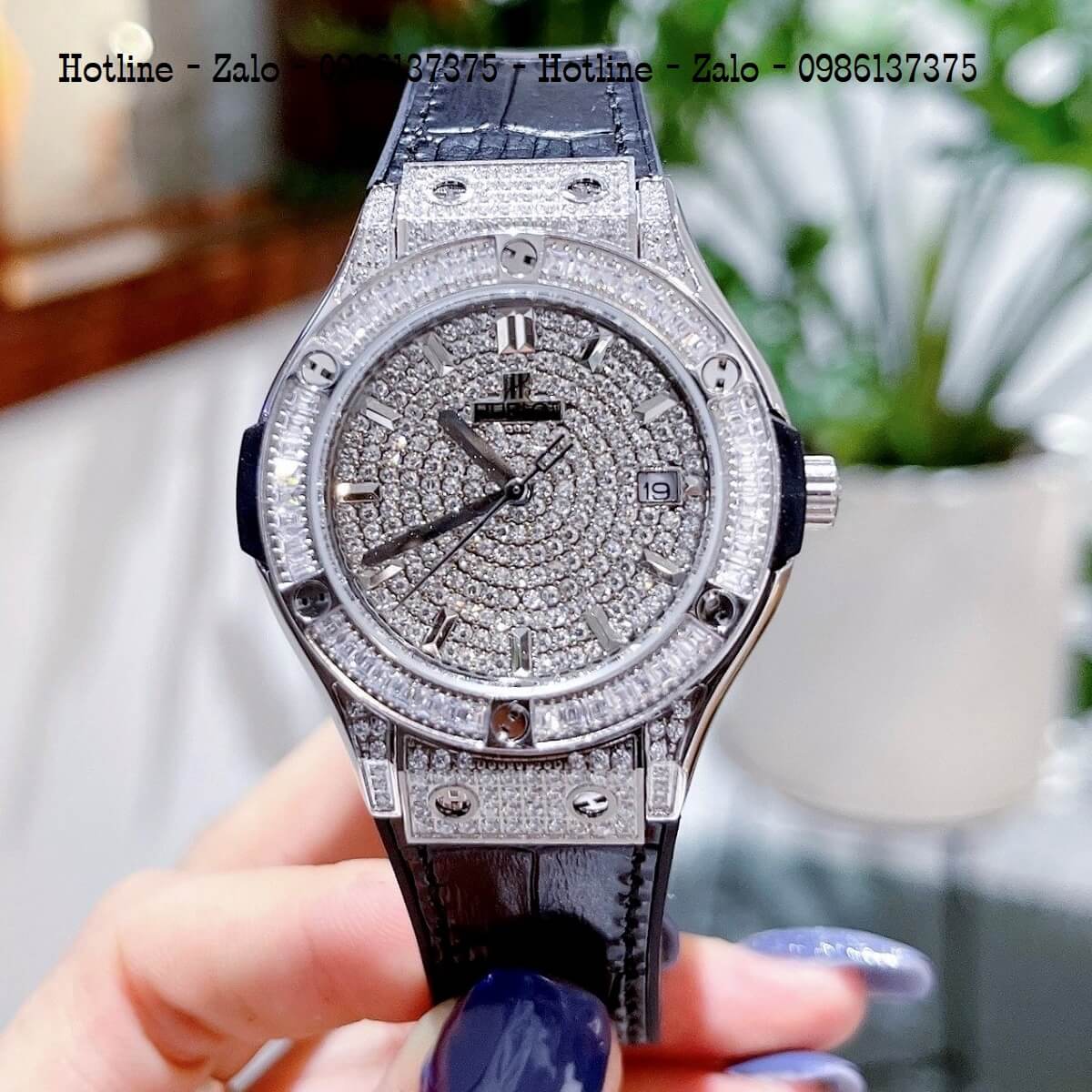 Đồng Hồ Hublot Đính Full Đá Nữ Da Silicon Đen 34mm Silver