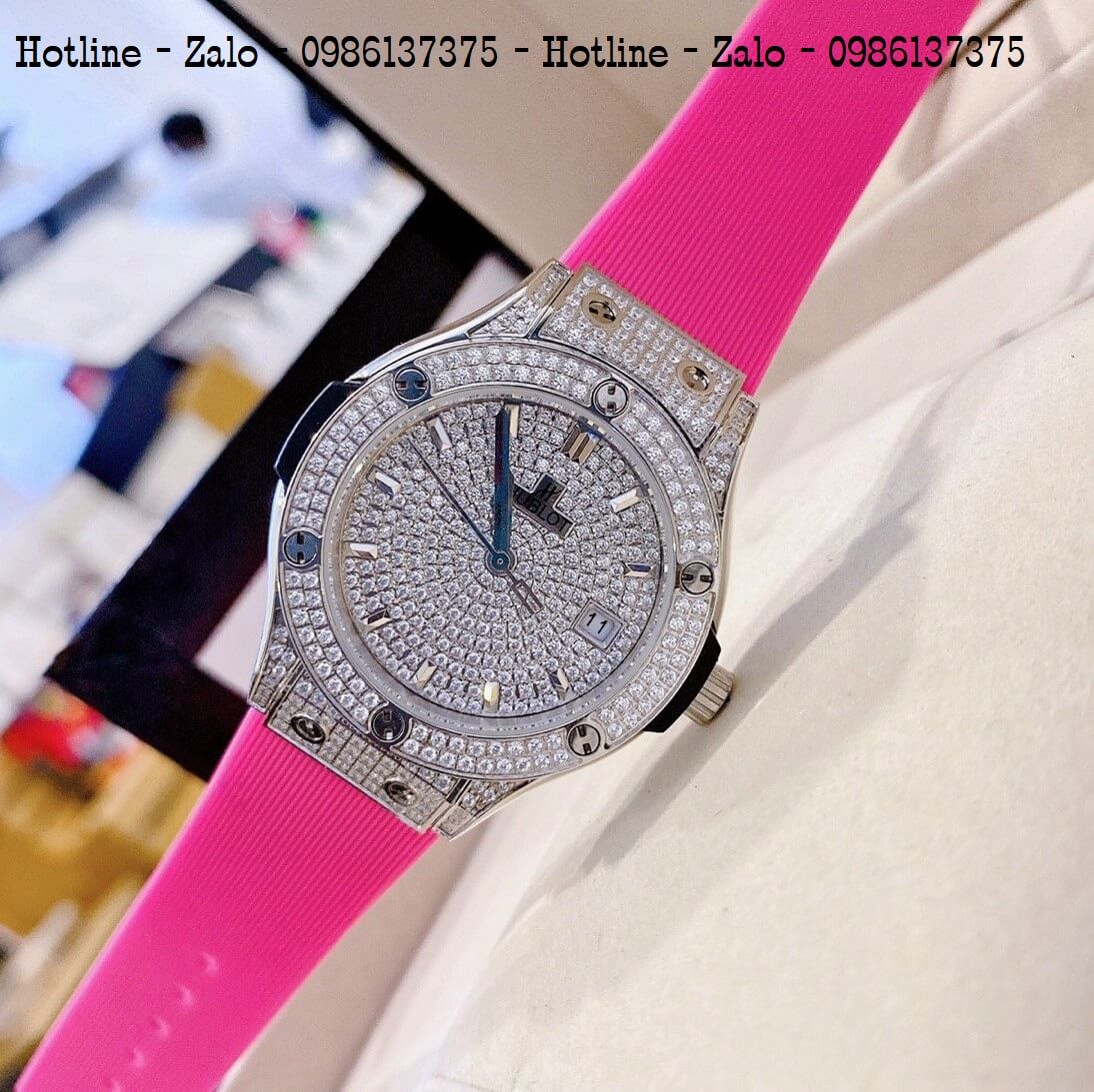 Đồng Hồ Nữ Hublot Silicon Hồng Đính Đá Siêu Cấp 34mm