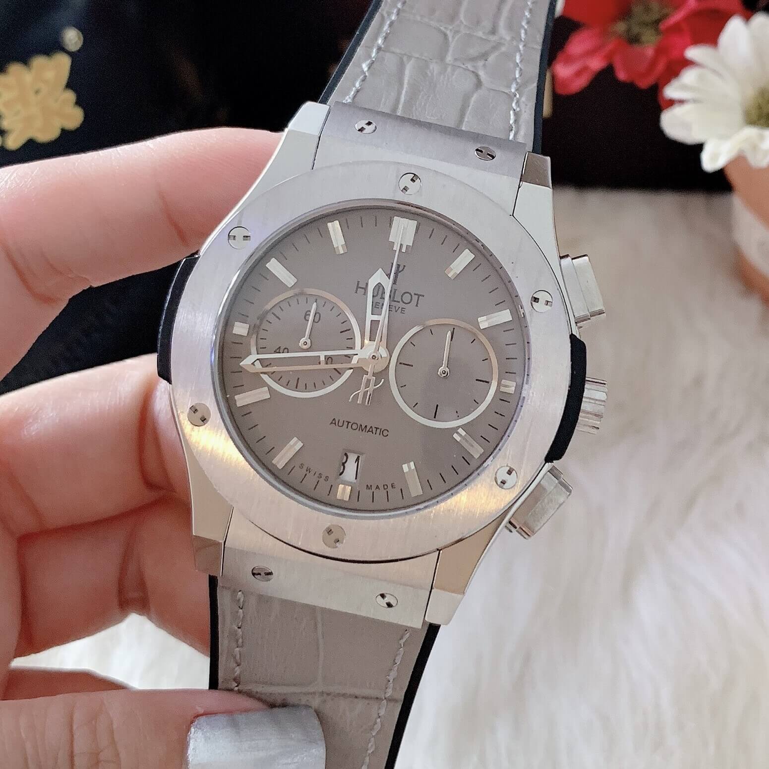 Đồng Hồ Nam Hublot Quartz 5 Kim Dây Da Silicon Xám 42mm Vỏ Bạc