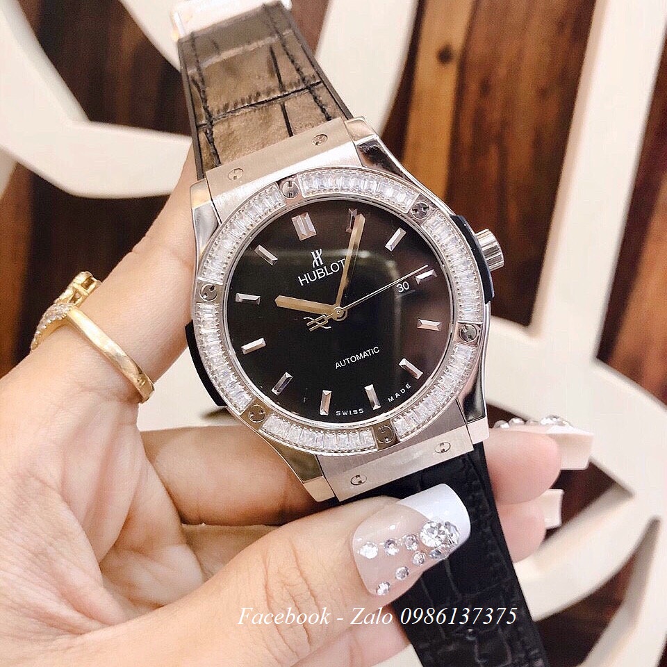 Đồng Hồ Hublot Nam Automatic Da Silicon Đen 42mm (Đính Đá)