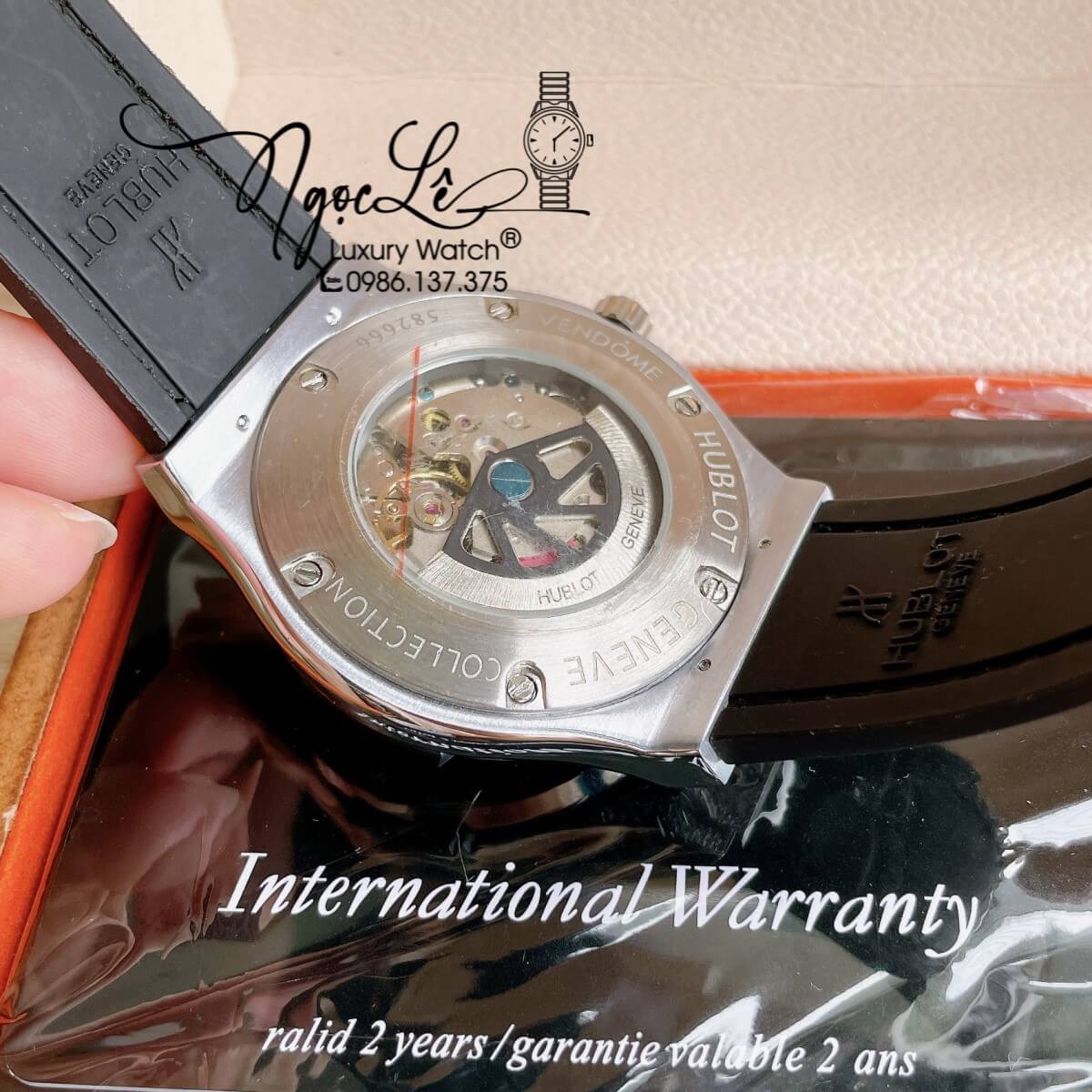 Đồng Hồ Nam Hublot Classic Fusion 42mm Dây Da Silicon Đen Mặt Xanh Vỏ Bạc Đính Đá