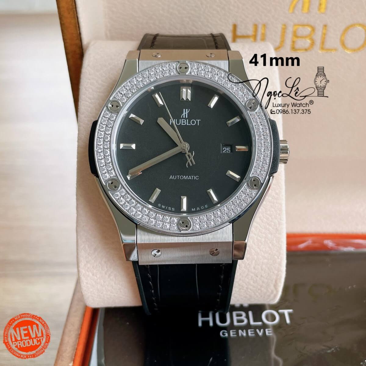 Đồng Hồ Nam Hublot Classic Fusion 42mm Dây Da Silicon Đen Vỏ Bạc Đính Đá
