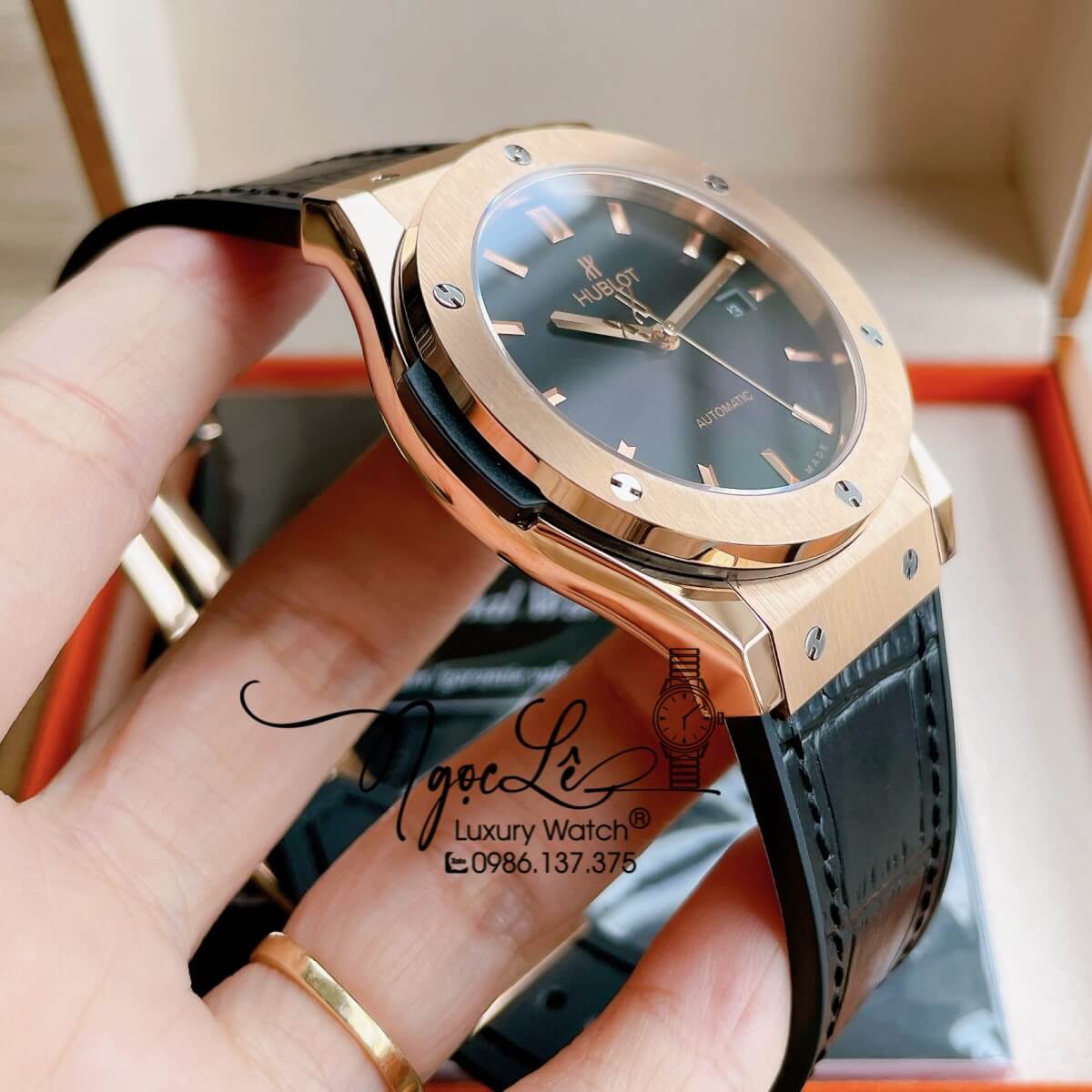 Đồng Hồ Nam Hublot Classic Fusion 42mm Dây Da Silicon Đen Vỏ Vàng Hồng