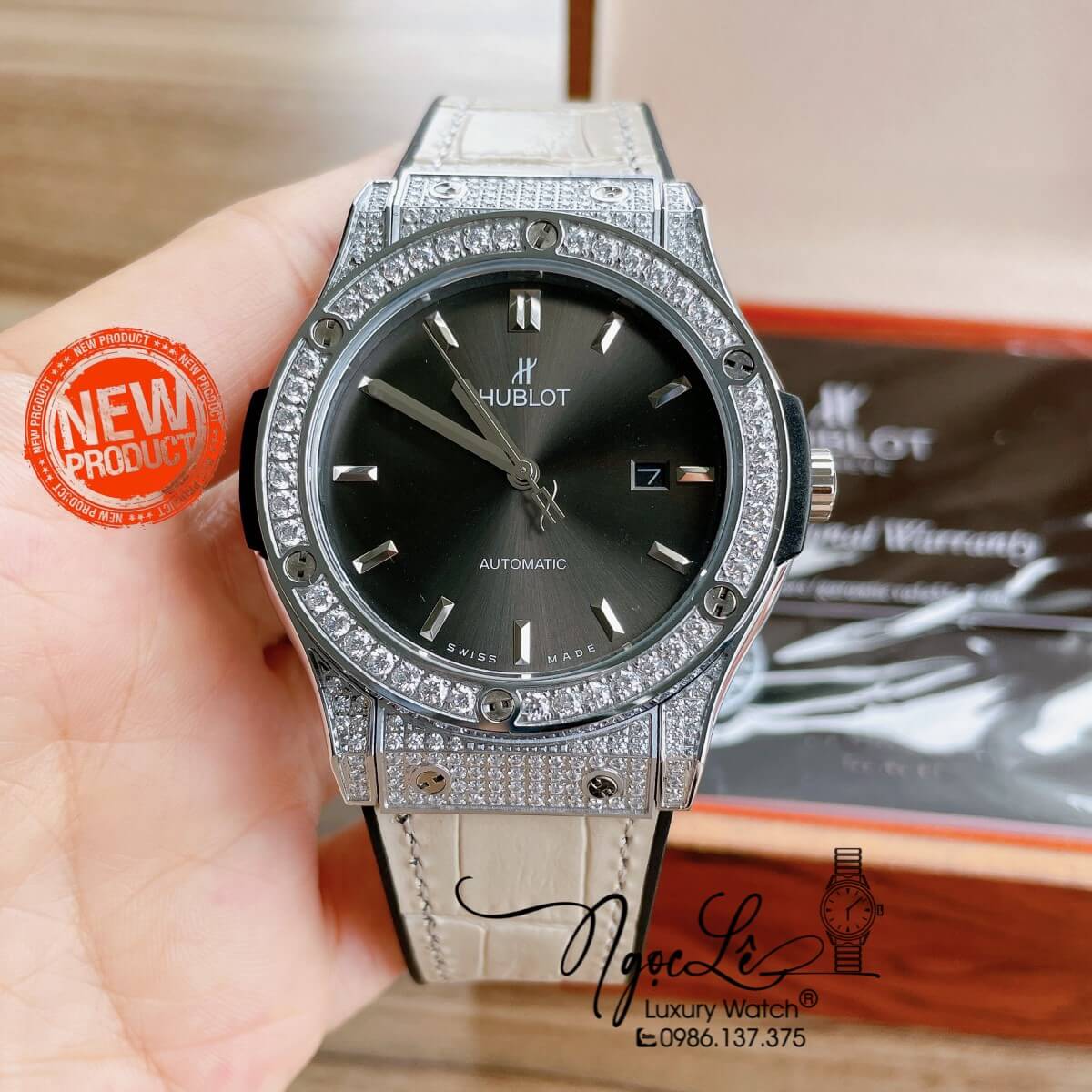 Đồng Hồ Nam Hublot Classic Fusion 42mm Dây Da Silicon Xám Vỏ Bạc Đính Đá