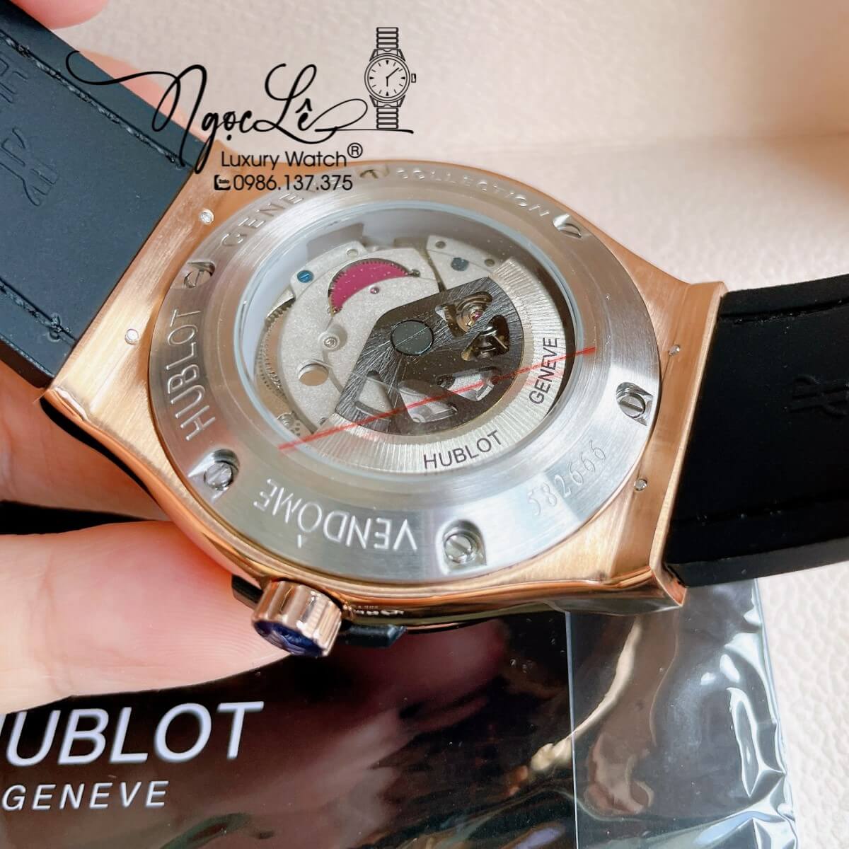 Đồng Hồ Nam Hublot Classic Fusion 42mm Dây Da Silicon Xám Mặt Xám Vỏ Rose Đính Đá