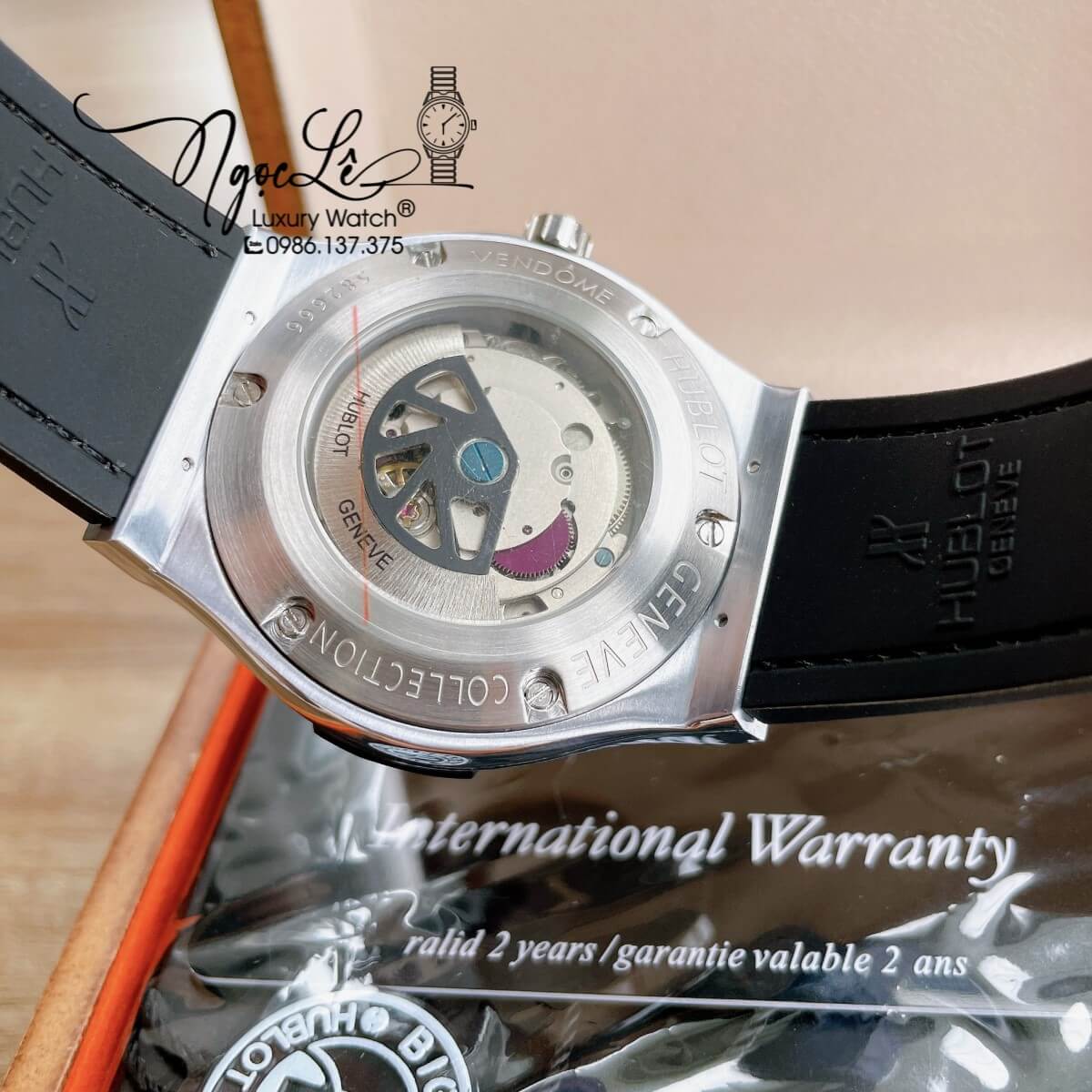Đồng Hồ Nam Hublot Classic Fusion 42mm Dây Da Silicon Xanh Vỏ Bạc Đính Đá