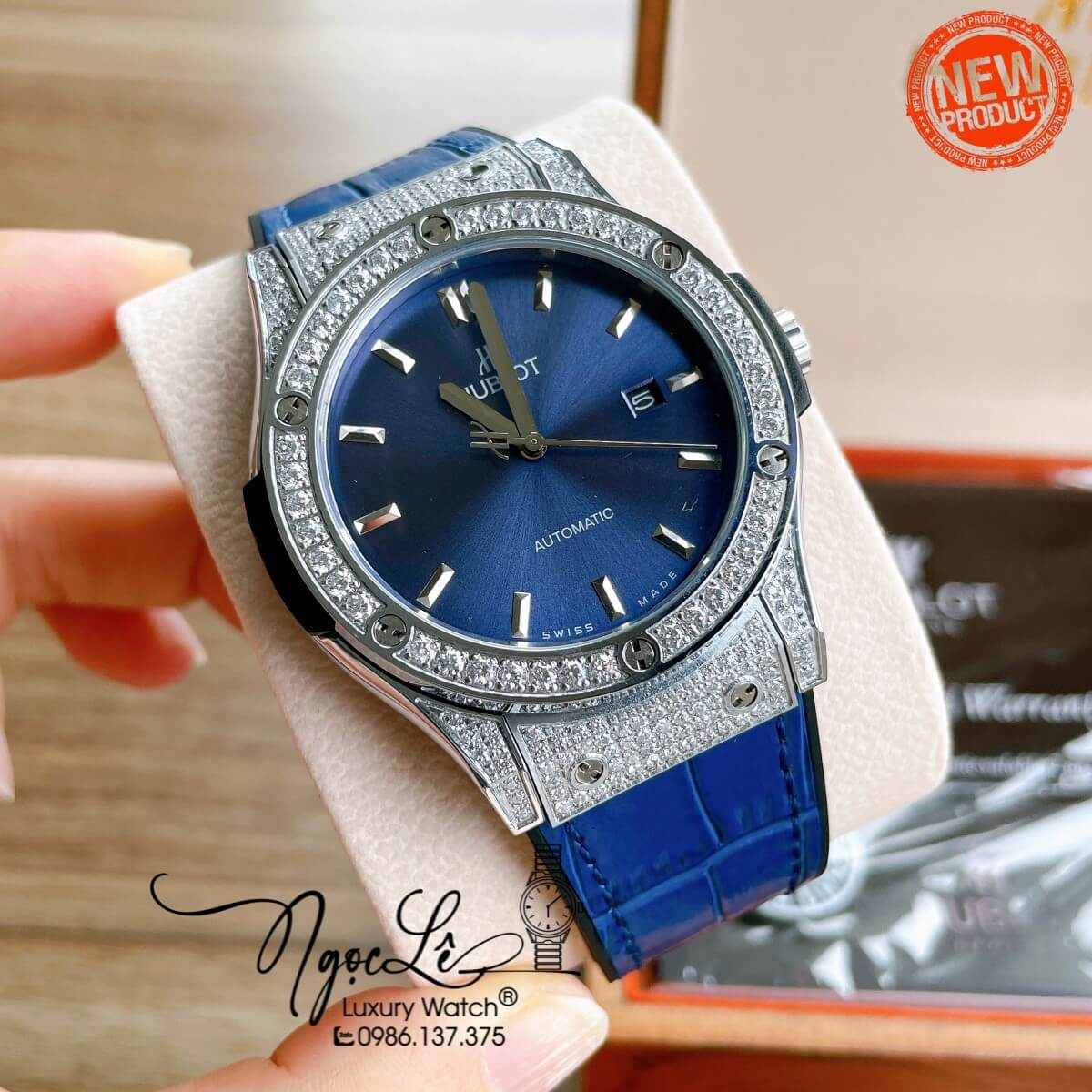 Đồng Hồ Nam Hublot Classic Fusion 42mm Dây Da Silicon Xanh Vỏ Bạc Đính Đá