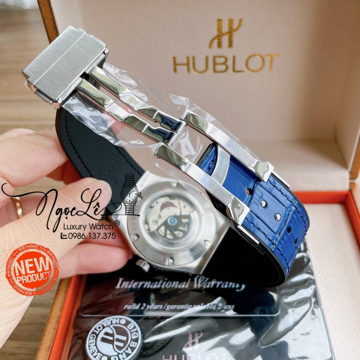 Đồng Hồ Nam Hublot Classic Fusion 42mm Dây Da Silicon Xanh Dương Vỏ Bạc Đính Đá