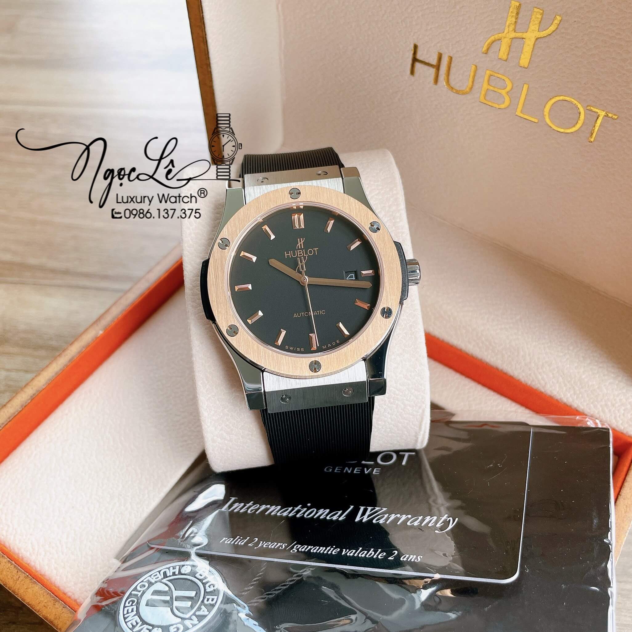 Đồng Hồ Nam Hublot Classic Fusion 42mm Dây Silicon Đen Vỏ Demi Vàng Hồng