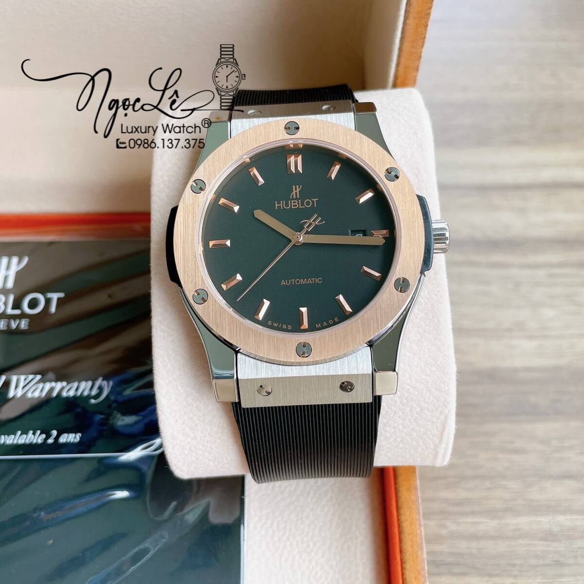Đồng Hồ Nam Hublot Classic Fusion 42mm Dây Silicon Đen Vỏ Demi Vàng Hồng