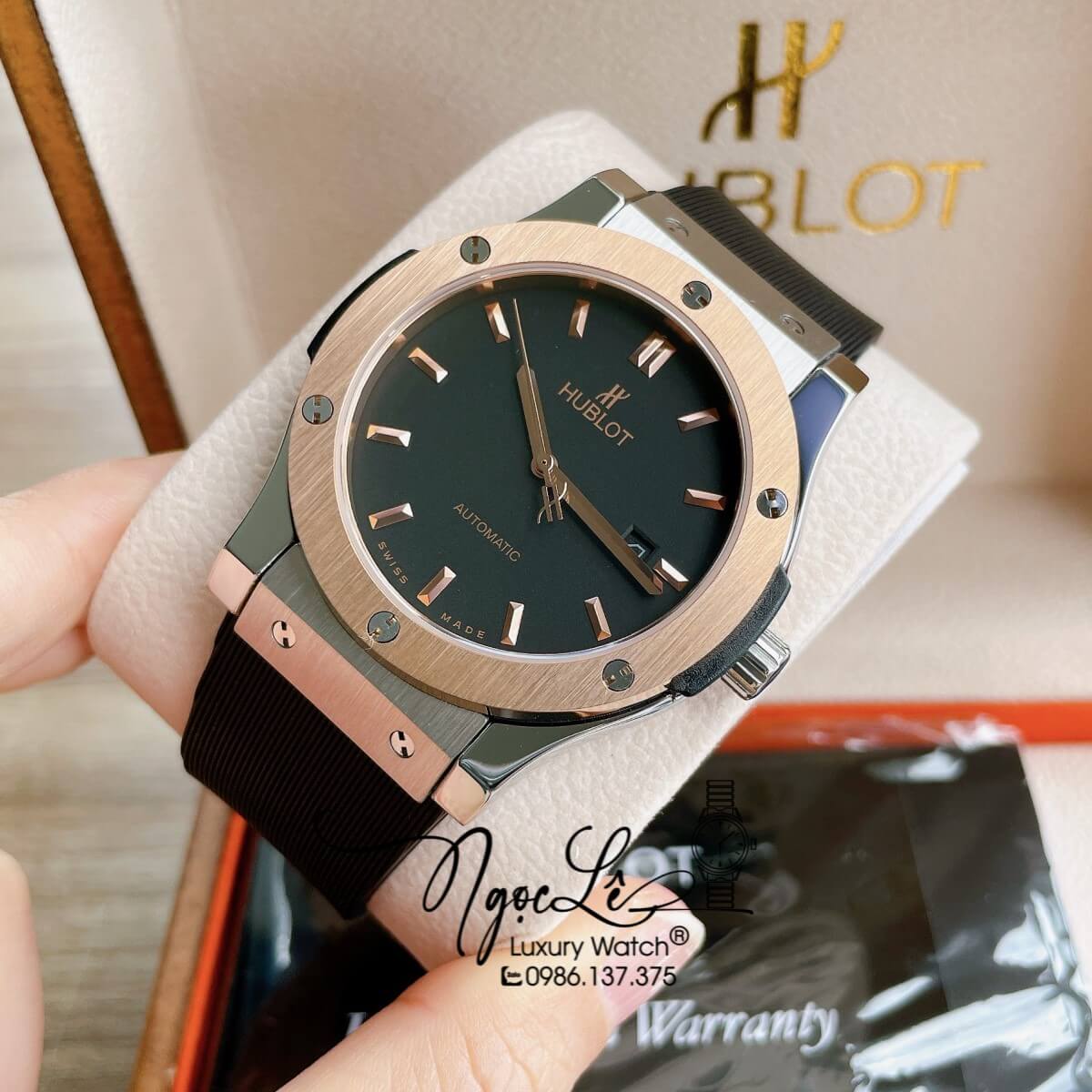 Đồng Hồ Nam Hublot Classic Fusion 42mm Dây Silicon Đen Vỏ Demi Vàng Hồng