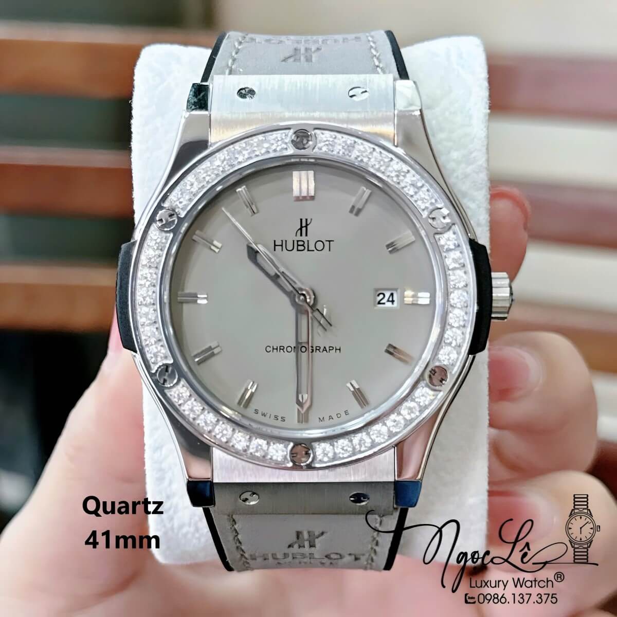 Đồng Hồ Nam Hublot Classic Fusion Dây Da Silicon Xám Đính Đá Size 41mm - Quartz Japan