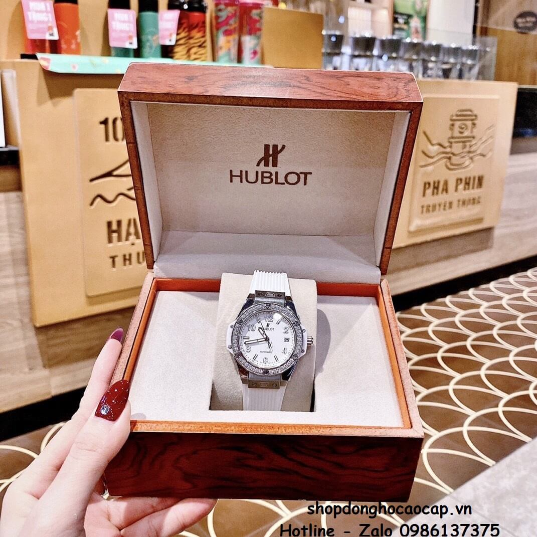 Đồng Hồ Hublot Ngọc Trinh Dây Silicon Trắng 37mm