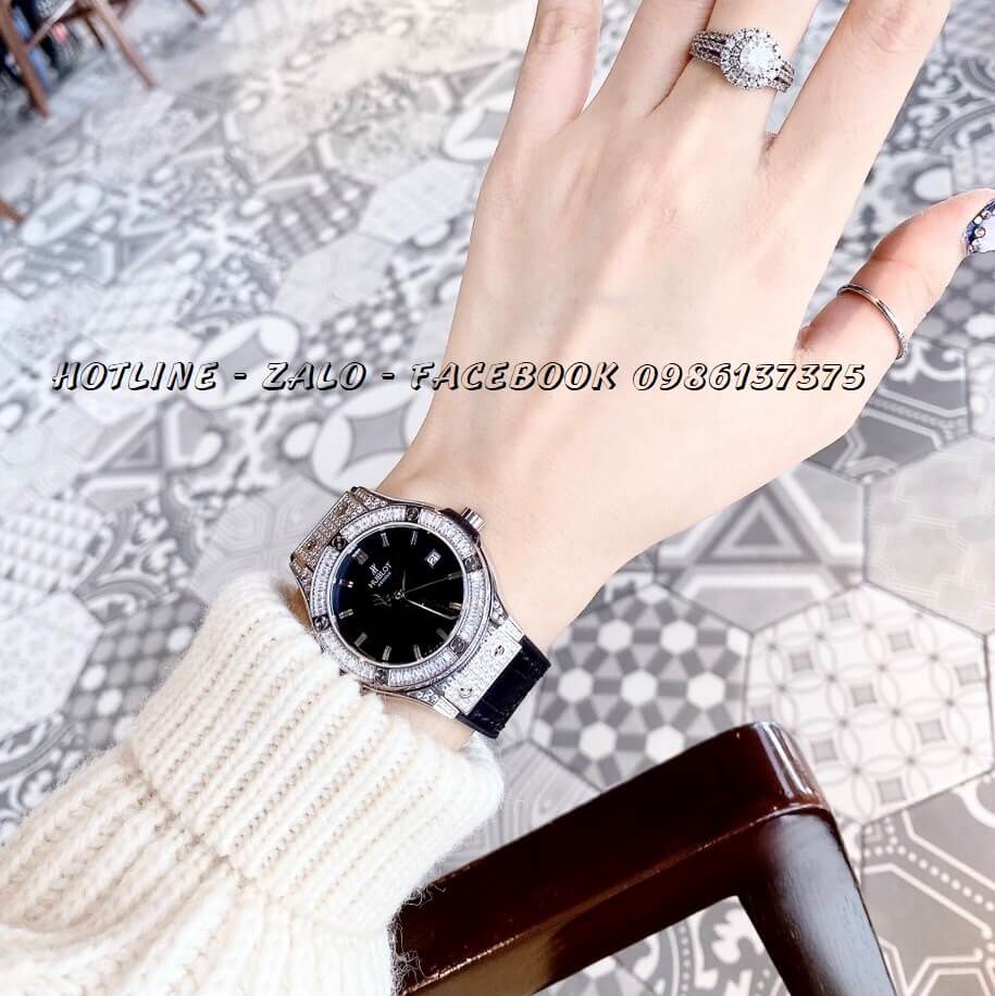 Đồng Hồ Hublot Nữ Dây Da Silicon Đen Mặt Đen 34mm (Silver)