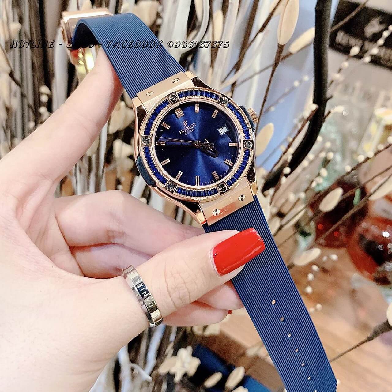 Đồng Hồ Hublot Nữ Silicon Blue Rose Gold 34mm Đá Xanh