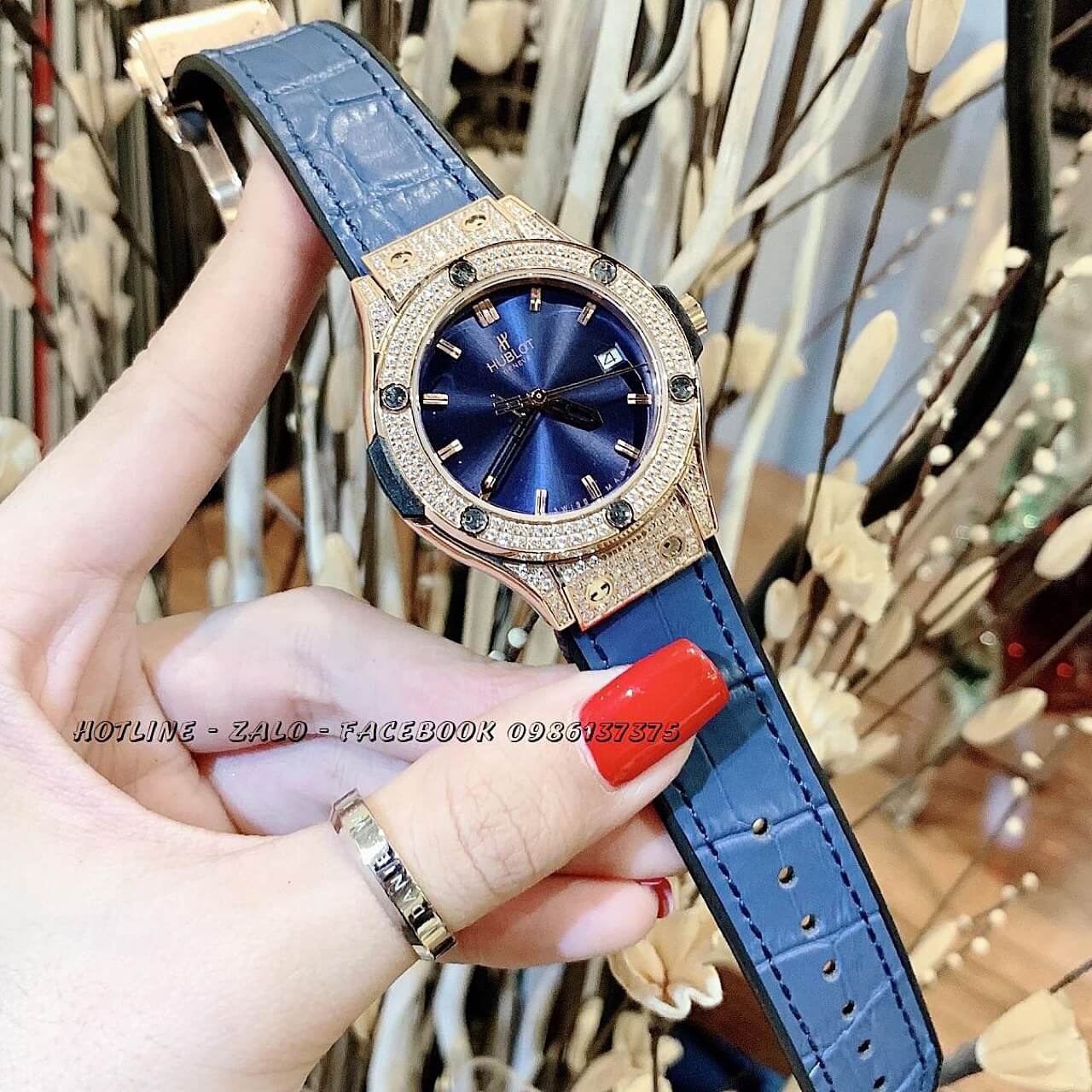 Đồng Hồ Hublot Nữ Da Silicon Blue Rose Gold 34mm