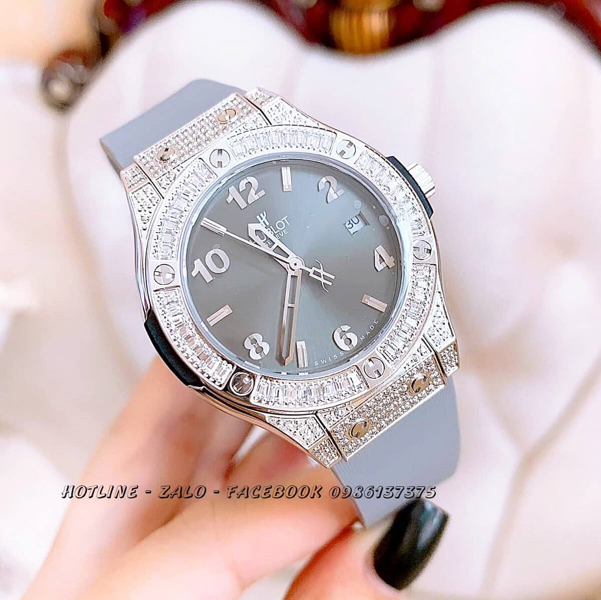 Đồng Hồ Hublot Nữ Silicon Xám Đính Đá Silver 34mmm