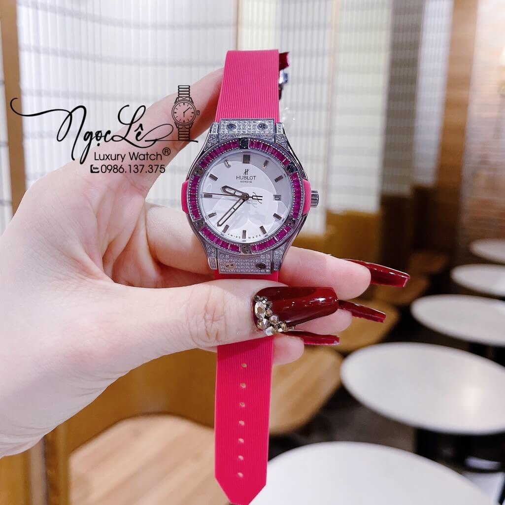 Đồng Hồ Nữ Hublot Classic Fusion Dây Silicon Hồng 34mm Đính Đá Vỏ Silver