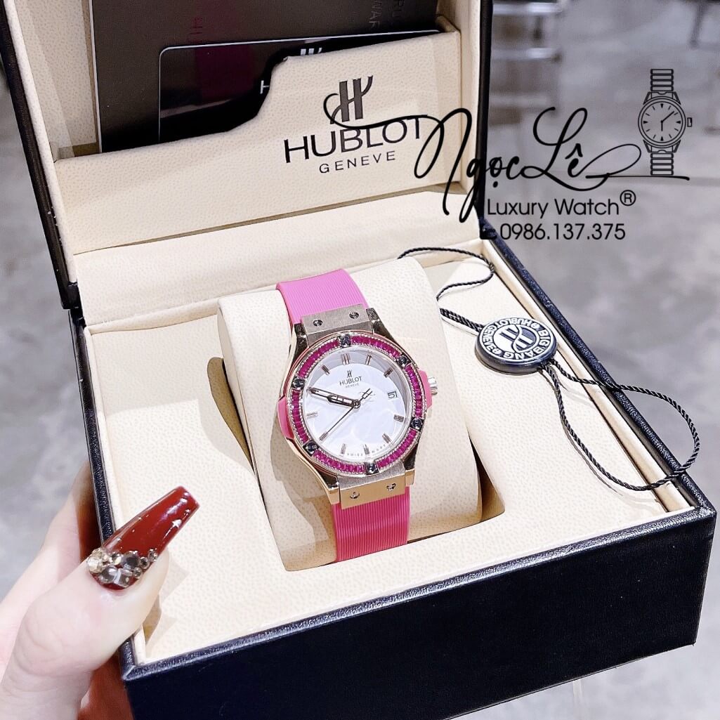 Đồng Hồ Nữ Hublot Classic Fusion Dây Silicon Hồng Niềng Đá Hồng Vỏ Rose 34mm