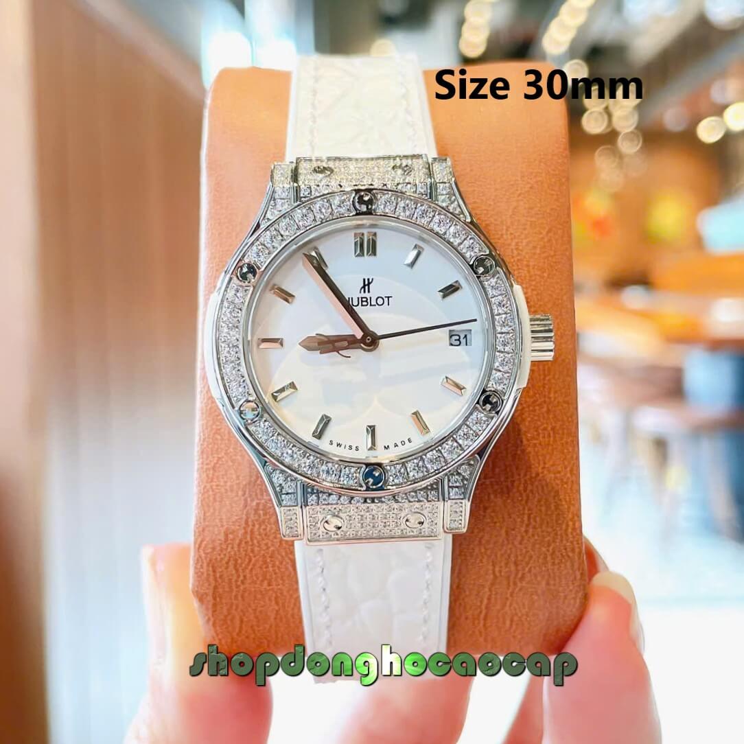 Đồng Hồ Nữ Hublot Classic Fusion Dây Cao Su Trắng Đính Đá Size 30mm Máy Pin Miyota Nhật - Vỏ Silver