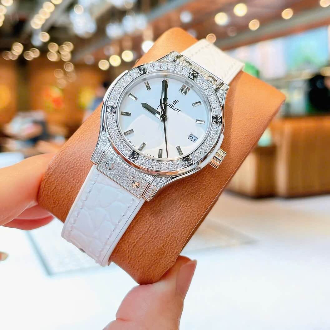 Đồng Hồ Nữ Hublot Classic Fusion Dây Cao Su Trắng Đính Đá Size 30mm Máy Pin Miyota Nhật - Vỏ Silver