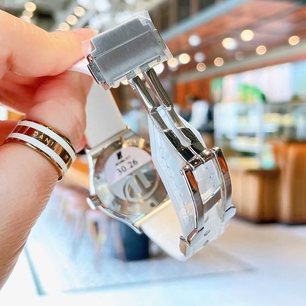Đồng Hồ Nữ Hublot Classic Fusion Dây Cao Su Trắng Viền Đá Size 30mm Máy Pin Miyota Nhật - Vỏ Silver