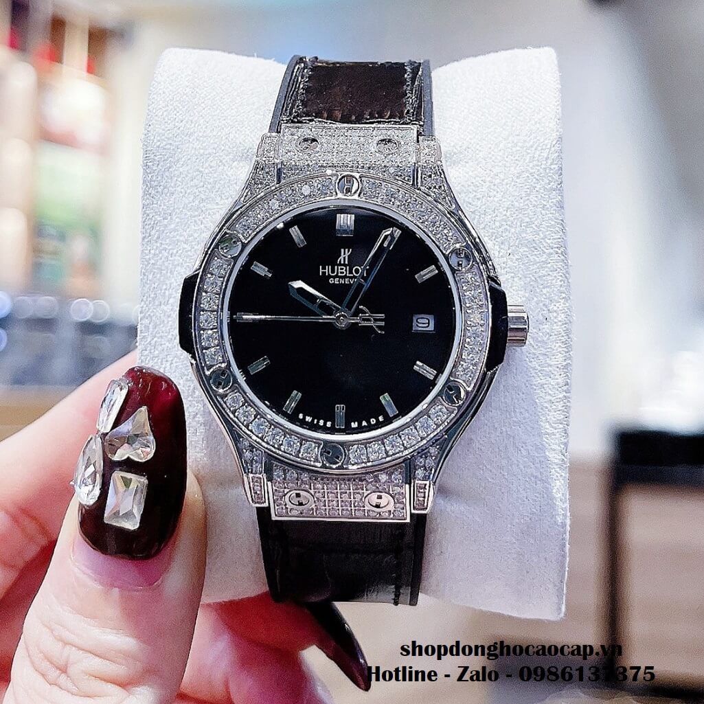 Đồng Hồ Hublot Classic Fusion Da Silicon Đen Đính Đá Bạc 34mm