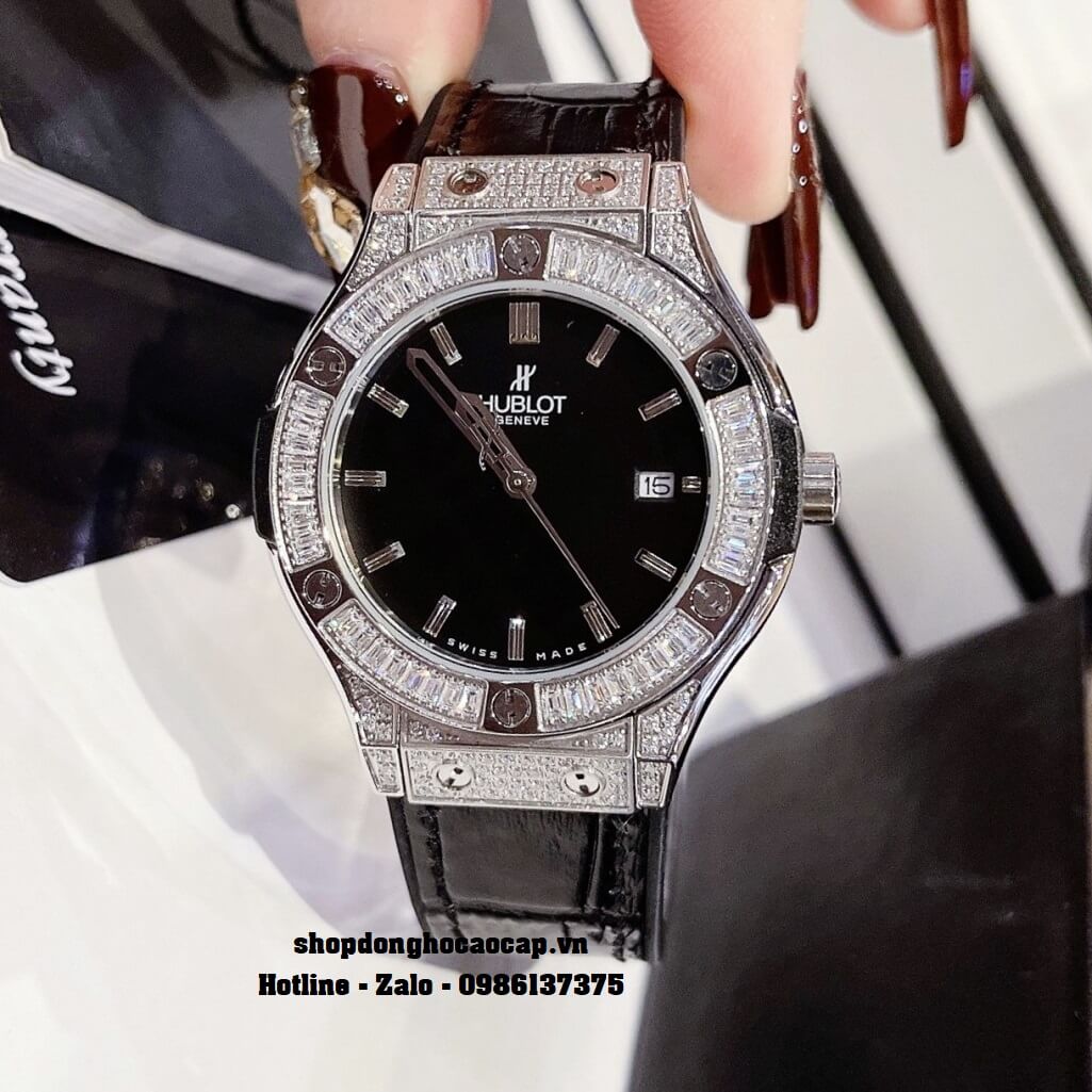 Đồng Hồ Nữ Hublot Classic Fusion Dây Silicon Đen Mặt Đen Đính Đá Silver 34mm