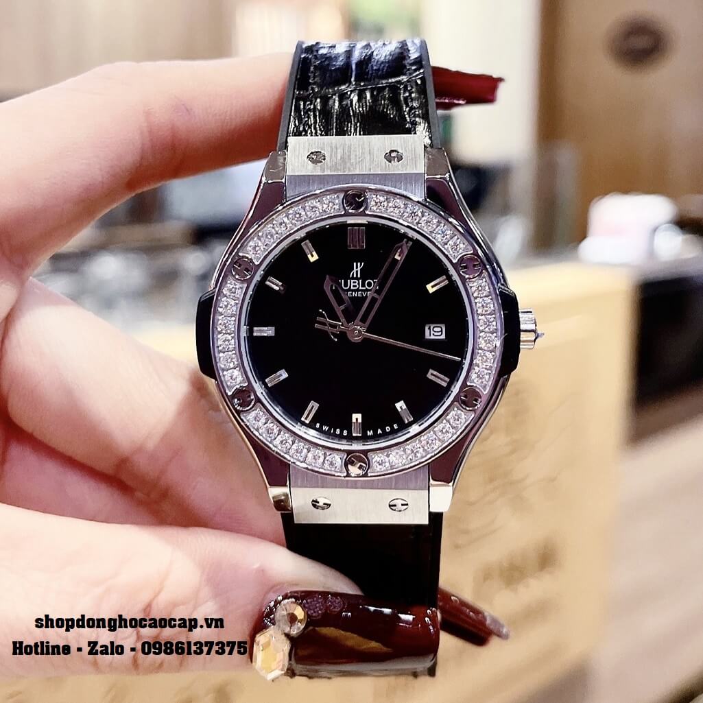 Đồng Hồ Nữ Hublot Classic Fusion Dây Silicon Đen Mặt Đen Đá Rose 34mm