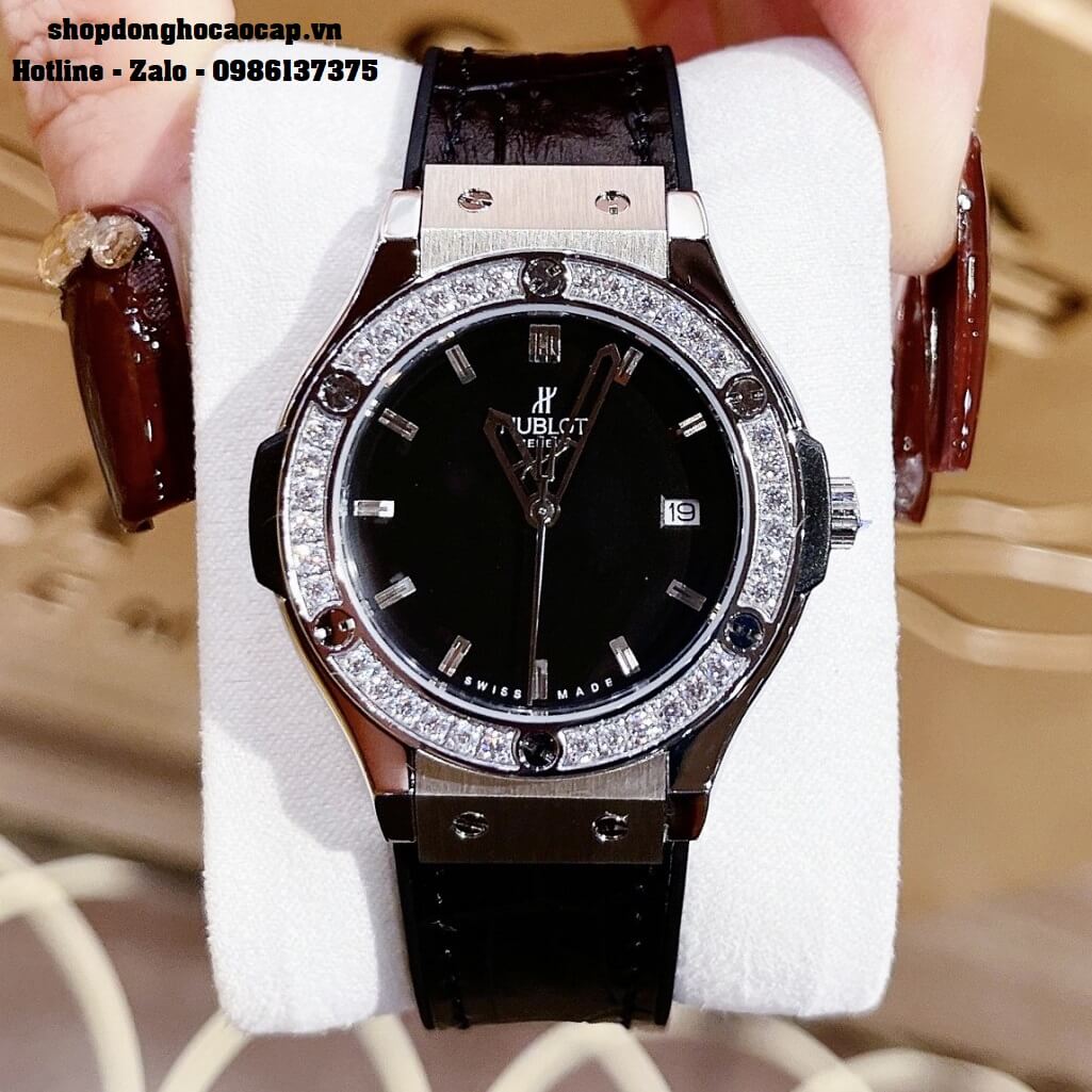 Đồng Hồ Nữ Hublot Classic Fusion Dây Silicon Đen Mặt Đen Đá Silver 34mm