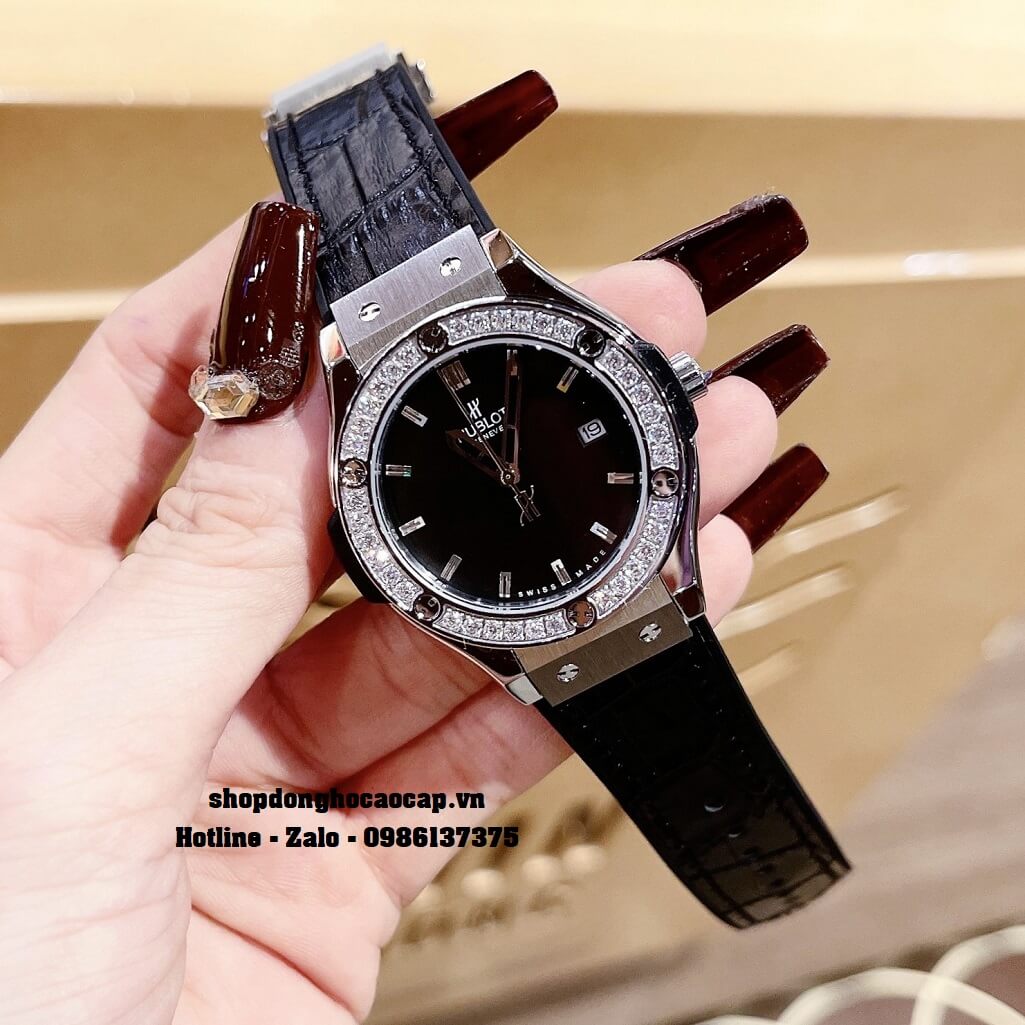 Đồng Hồ Nữ Hublot Classic Fusion Dây Silicon Đen Mặt Đen Đá Rose 34mm