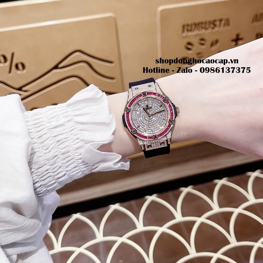 Đồng Hồ Hublot Classic Fusion Dây Da Silicon Đen Đính Đá Hồng 34mm