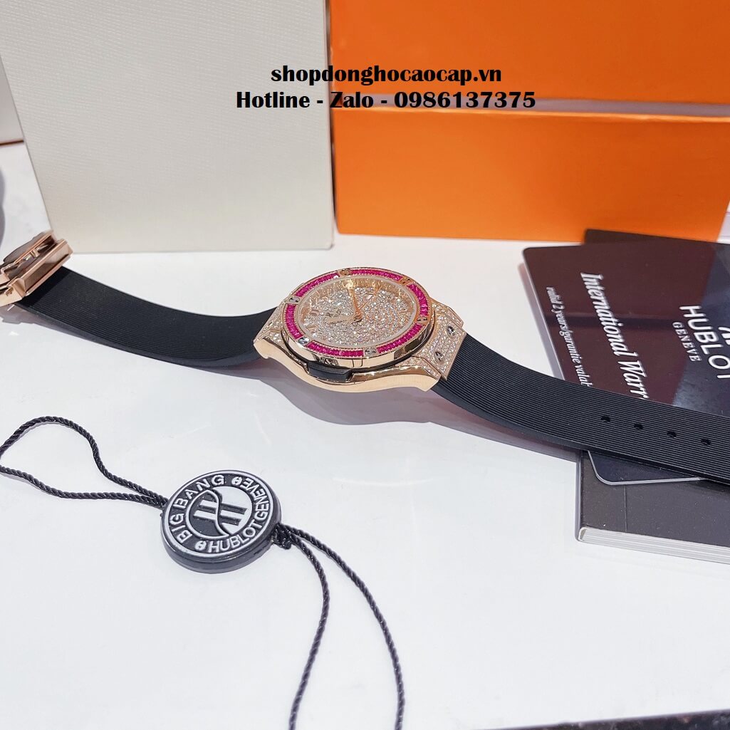 Đồng Hồ Hublot Classic Fusion Dây Da Silicon Đen Đính Đá Hồng 34mm