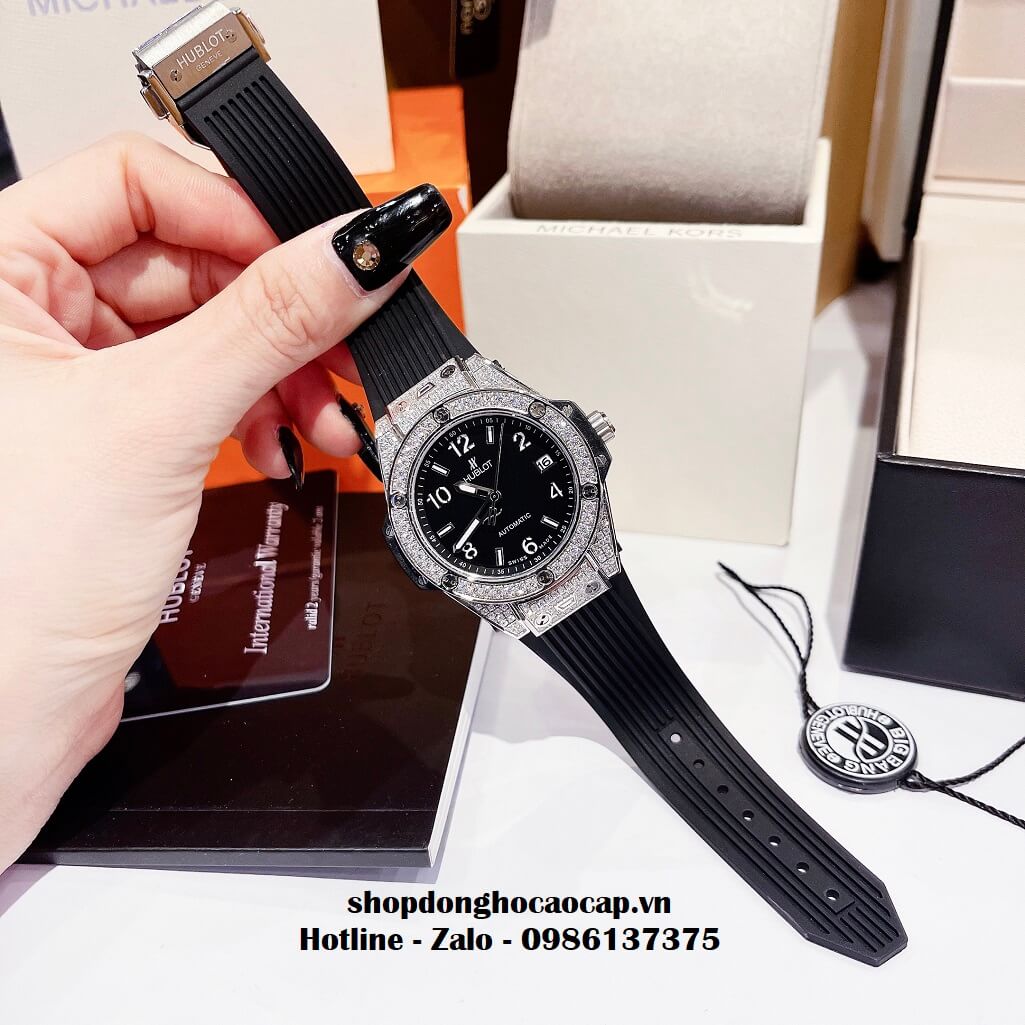 Đồng Hồ Hublot Classic Fusion Nữ Silicon Đen Đính Đá Silver 37mm