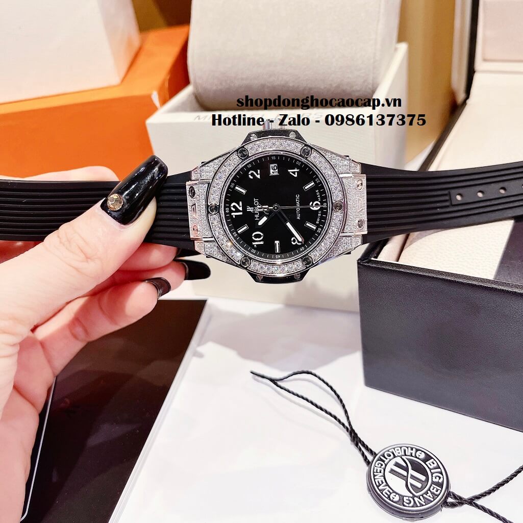 Đồng Hồ Hublot Classic Fusion Nữ Silicon Đen Đính Đá Silver 37mm