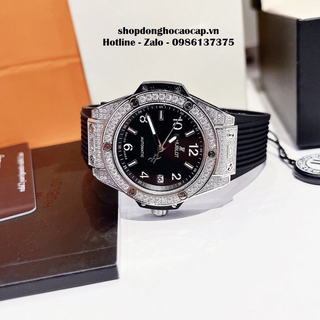 Đồng Hồ Hublot Classic Fusion Nữ Silicon Đen Đính Đá Silver 37mm