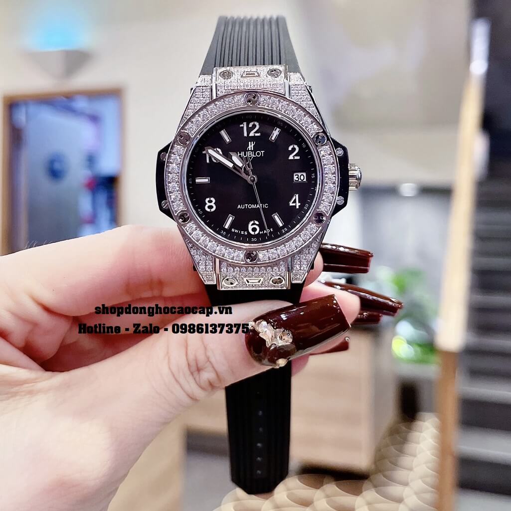 Đồng Hồ Nữ Hublot Classic Fusion Dây Silicon Đen Đính Đá Silver 38mm