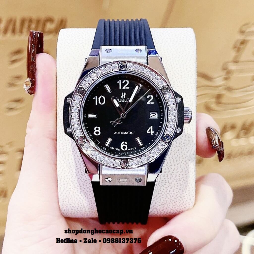 Đồng Hồ Nữ Hublot Classic Fusion Dây Silicon Đen Đính Đá Silver 38mm