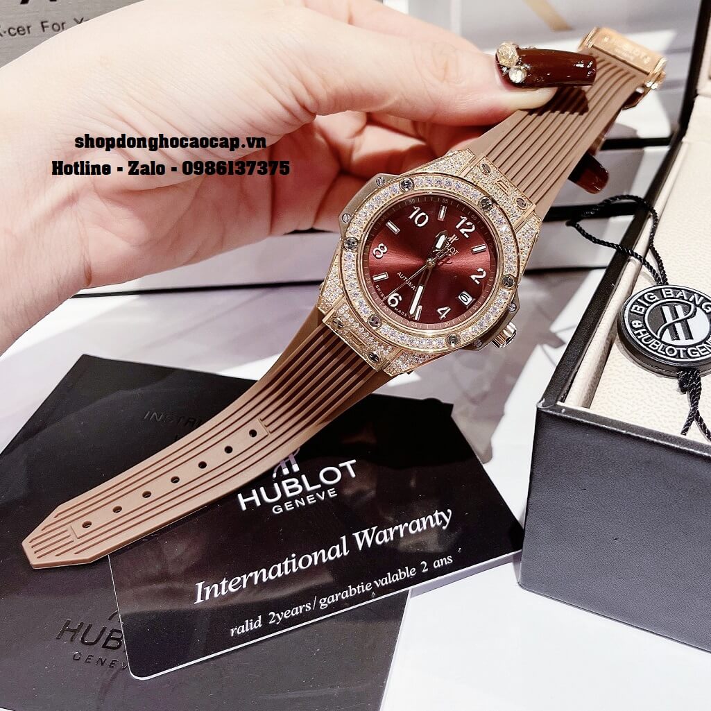 Đồng Hồ Nữ Hublot Classic Fusion Dây Silicon Nâu Đính Đá Rose 38mm