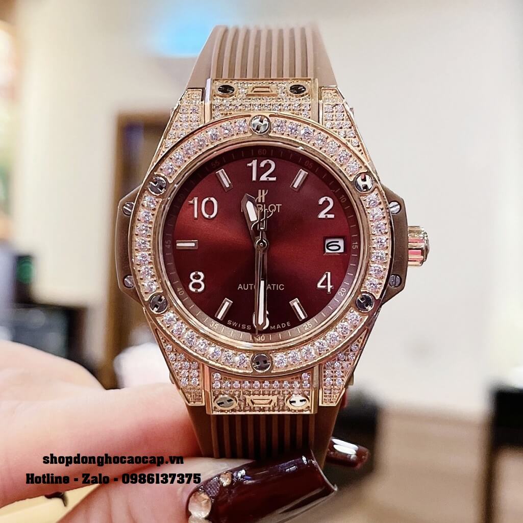 Đồng Hồ Nữ Hublot Classic Fusion Dây Silicon Nâu Đính Đá Rose 38mm